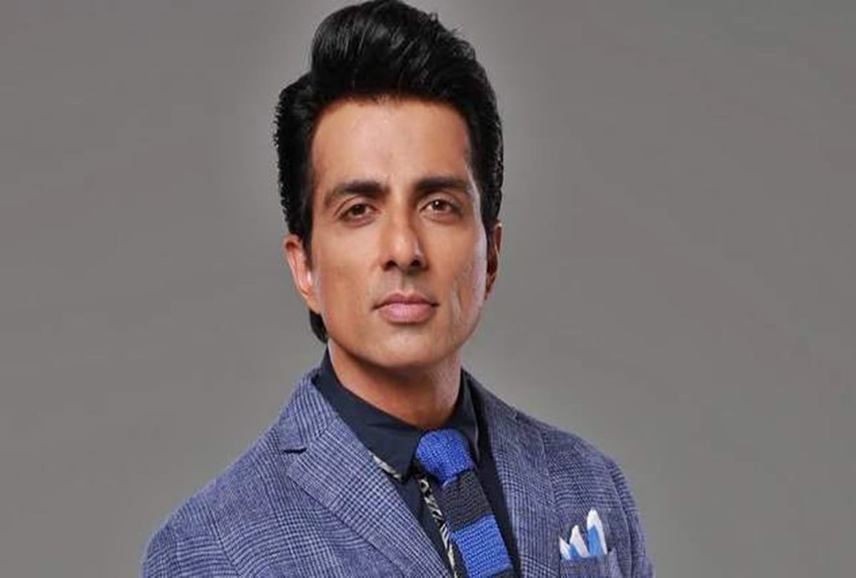 Actor Sonu Sood sent bicycle for Mirzapur girl students