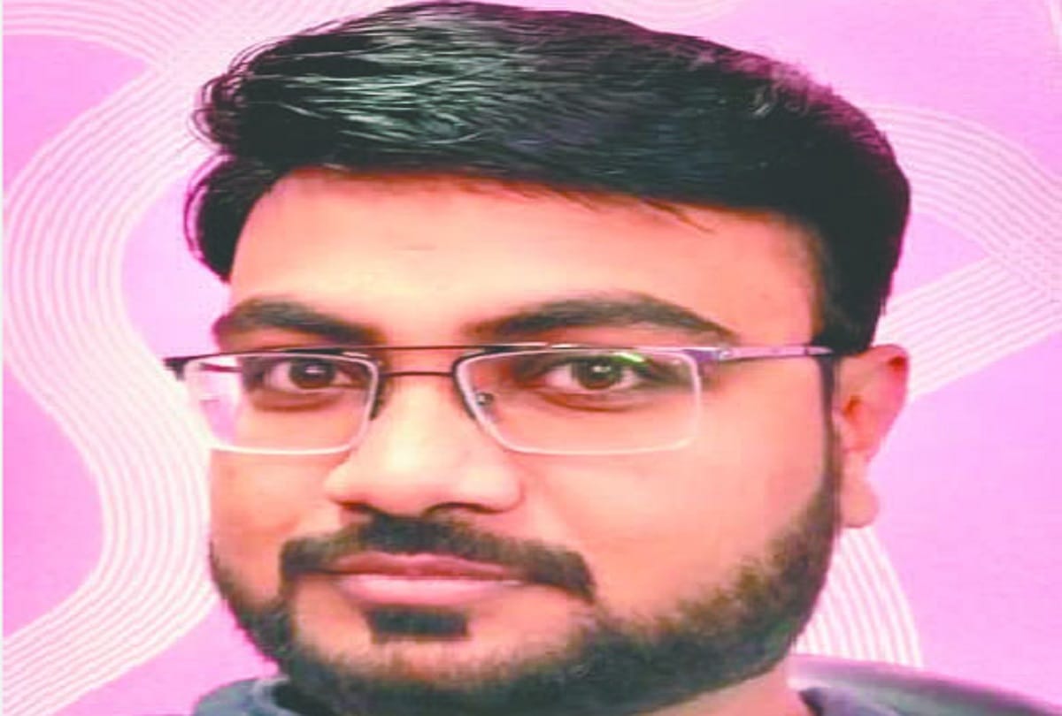 Fearing job loss, a tense young man jumped into the canal and died in delhi