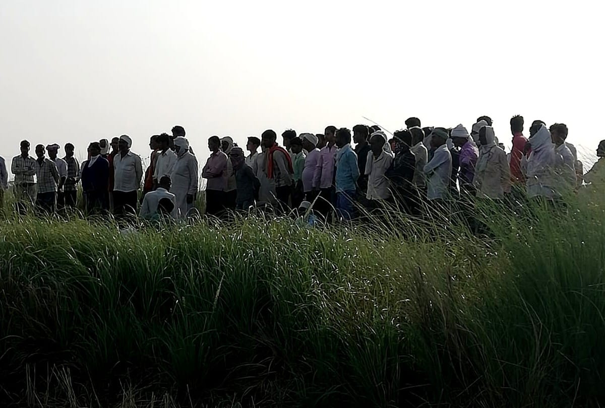 newly married couple cremated on a pyre in mainpuri