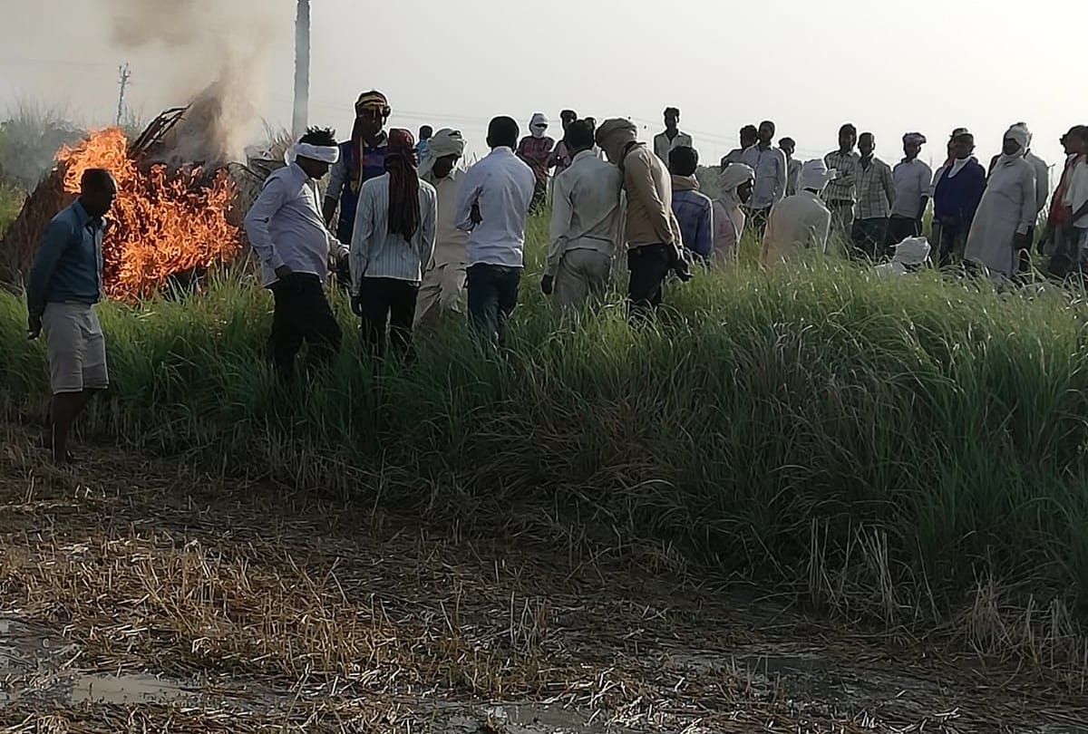 newly married couple cremated on a pyre in mainpuri