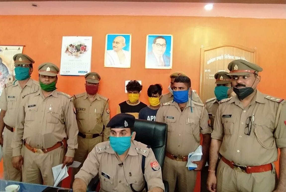 police arrested thief of rivolver in etawah
