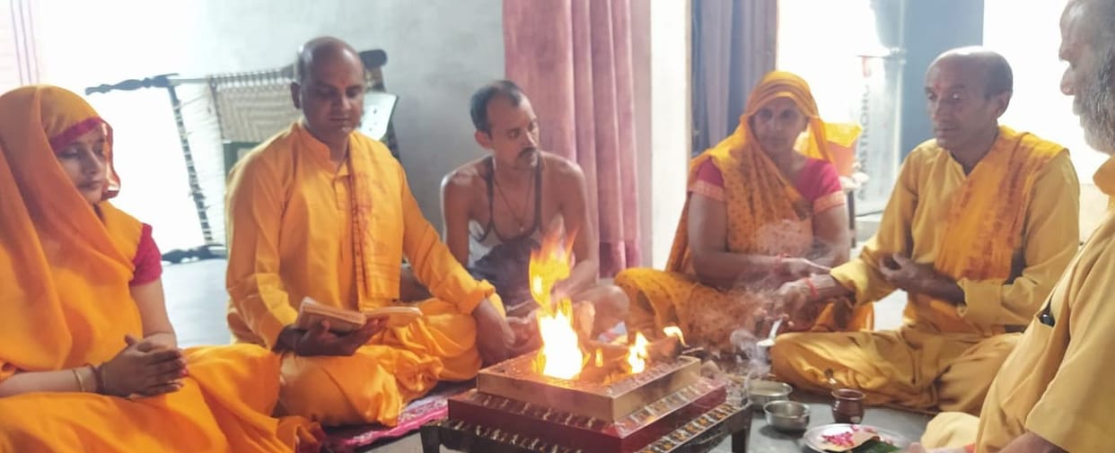 Gayatri family performed sacrifice in thousands of homes
