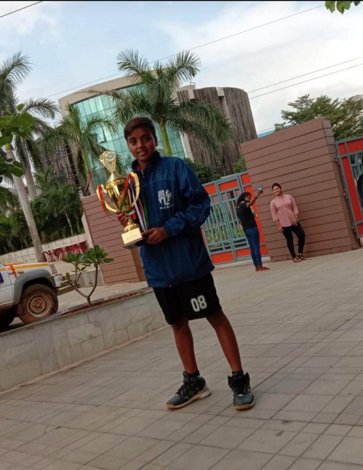 Mahatma Gandhi Kashi Vidyapeeth National level basketball player died after falling tree in varanasi