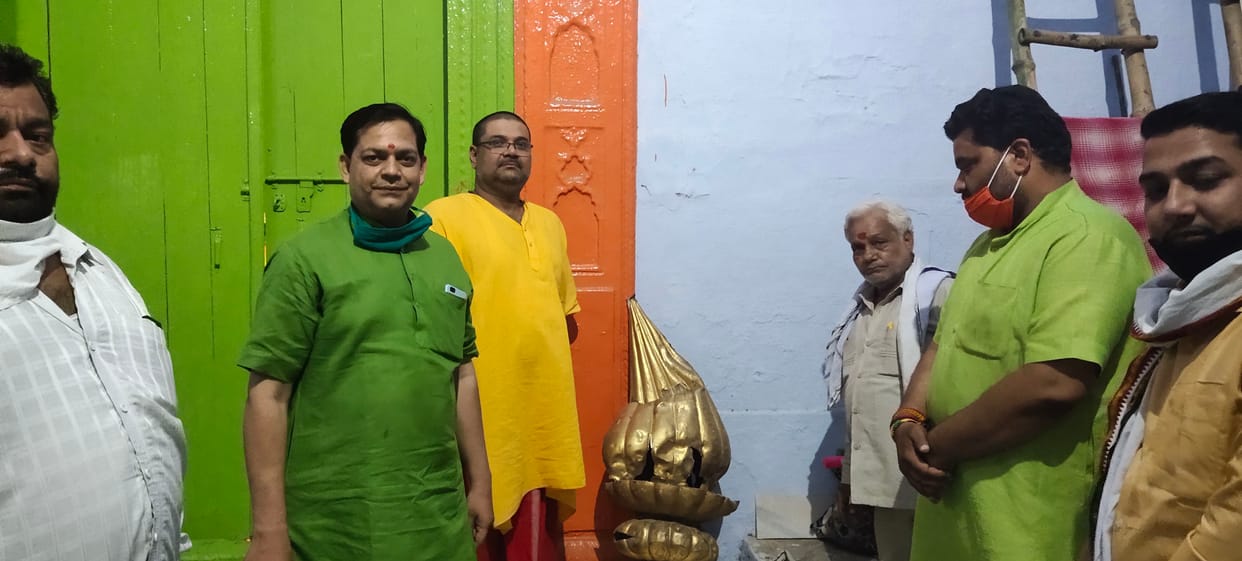 Hathras: Kalash should be constructed on the summit of Dauji Maharaj soon.