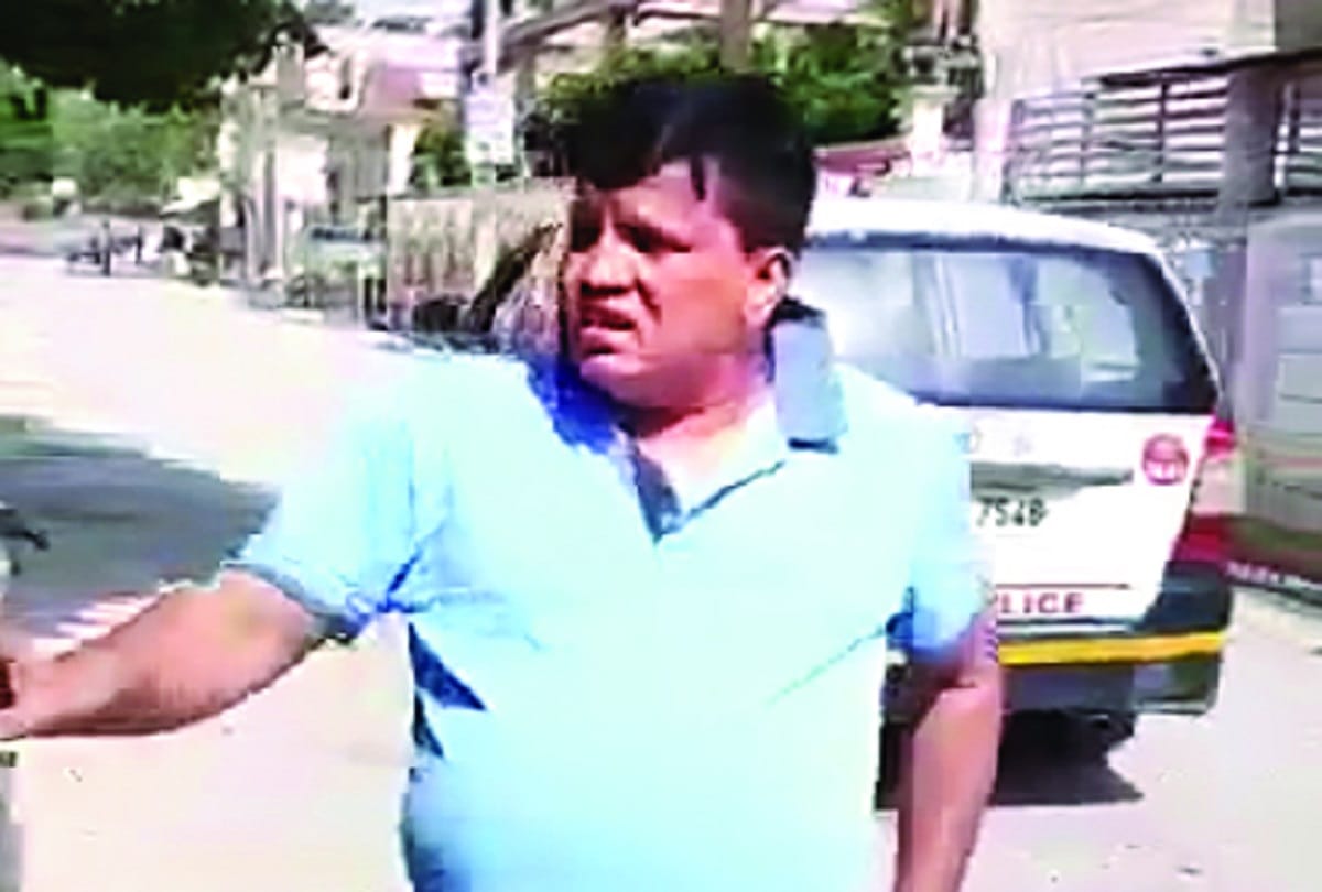 Rapid firing at RPI leader's farm house in delhi