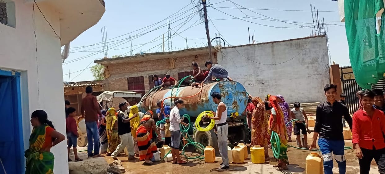 water crisis in containment zone