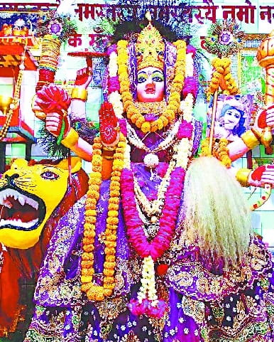 Prasad will not be distributed in Nine Devi temple of Sahukara in Bareilly, nor will it be vaccinated