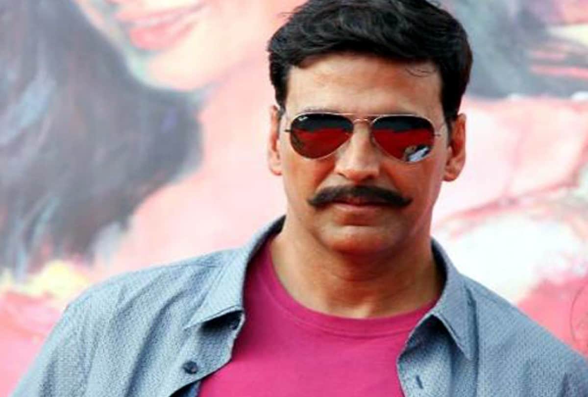 Akshay Kumar reaction after his fan reveals she was write letters for 20 years