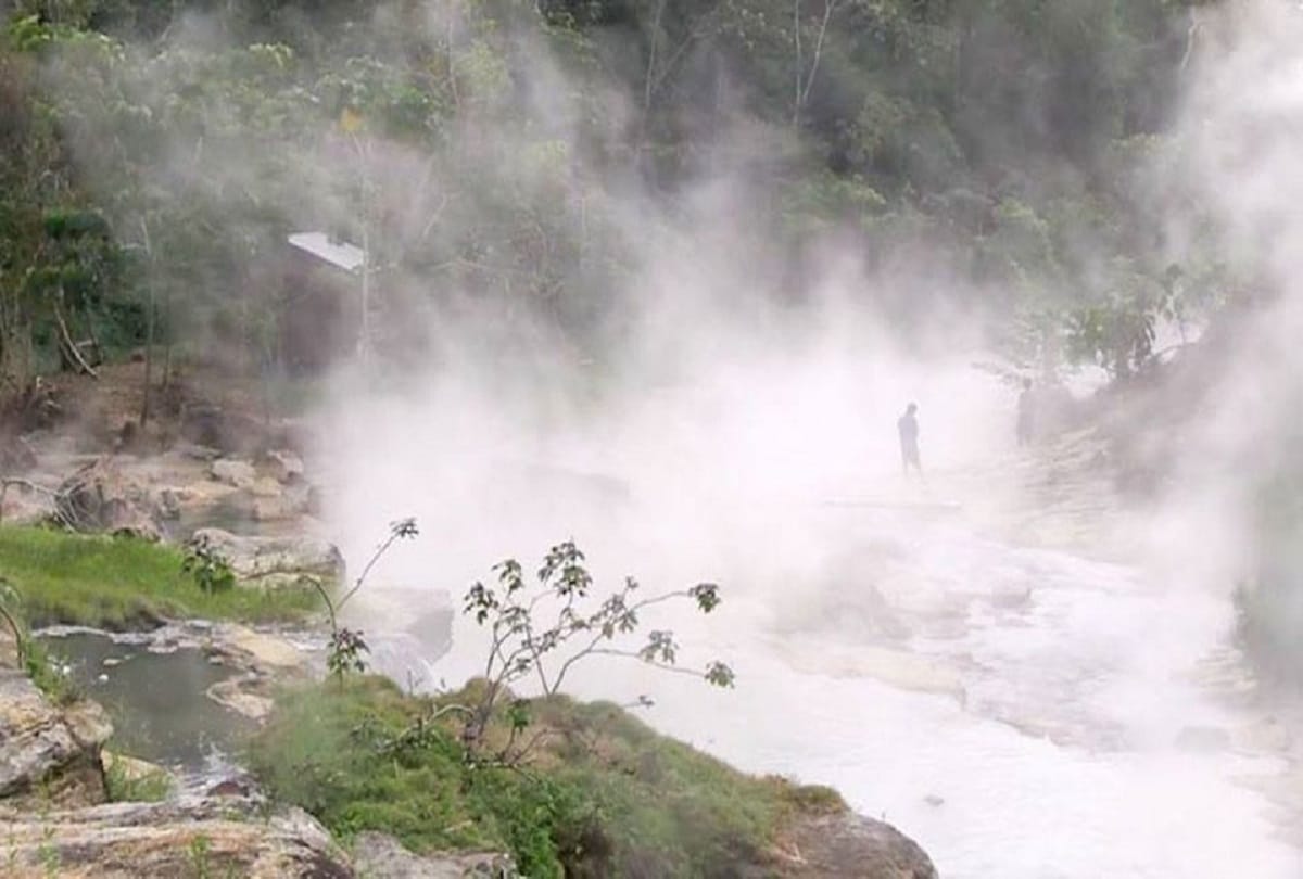 Mysterious boiling river Mayantuyacu of Amazon Forest Kills Everything That Falls Into It
