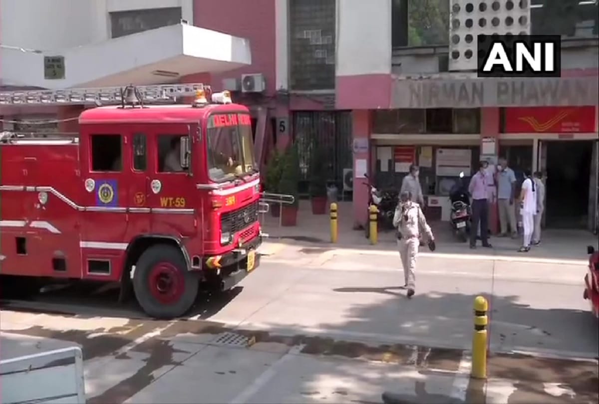 Delhi fire breaks out in nirman bhawan fourth floor, many fire tenders at spot all updates