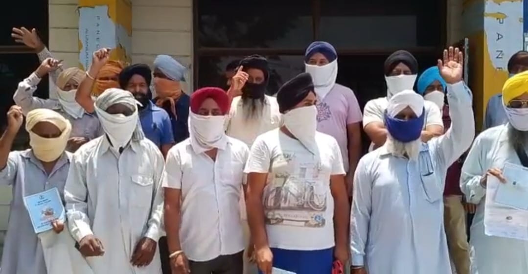 People shouted at not getting ration