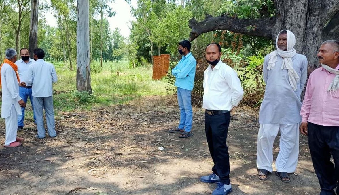 Two sides face to face with cremation ground