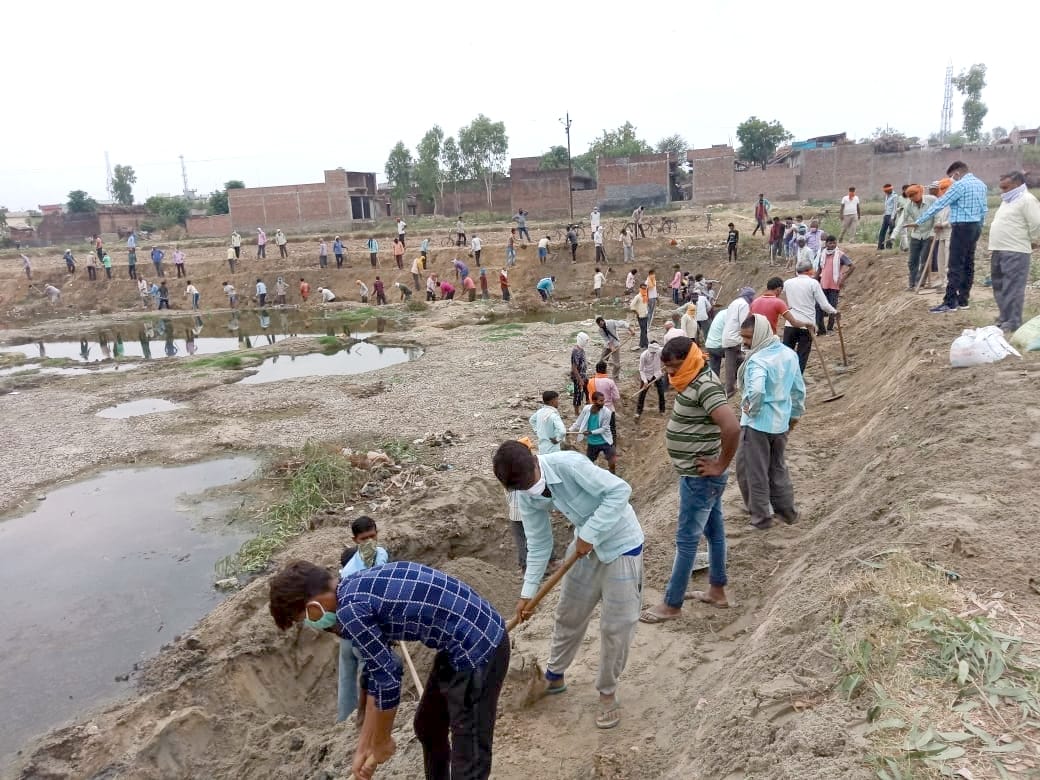 MNREGA work continues with social distancing