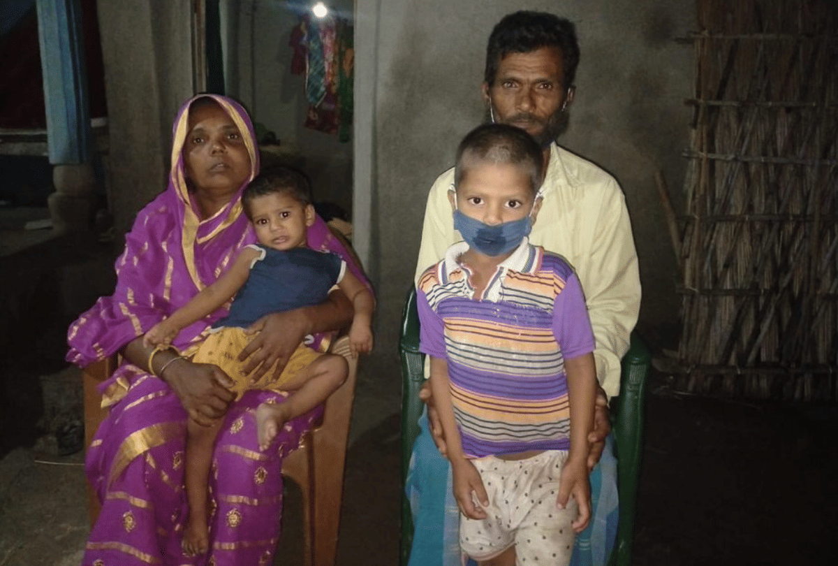 Shah Rukh Khan meer foundation support to the child whose heart wrenching video of trying to wake up his dead mother