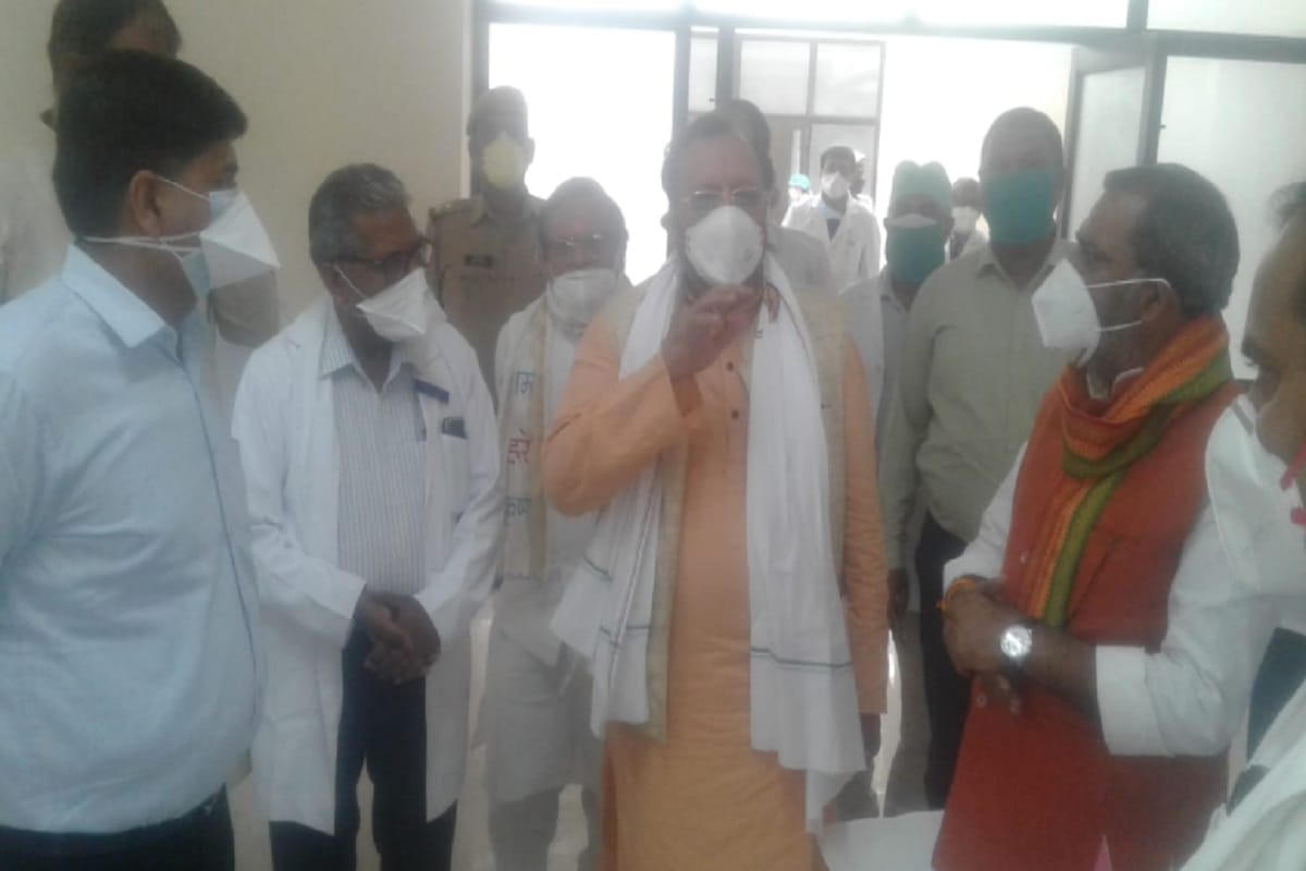 Minister Suresh Khanna inspected the Meerut Medical College and sought a list of records from the officials of the Health Department
