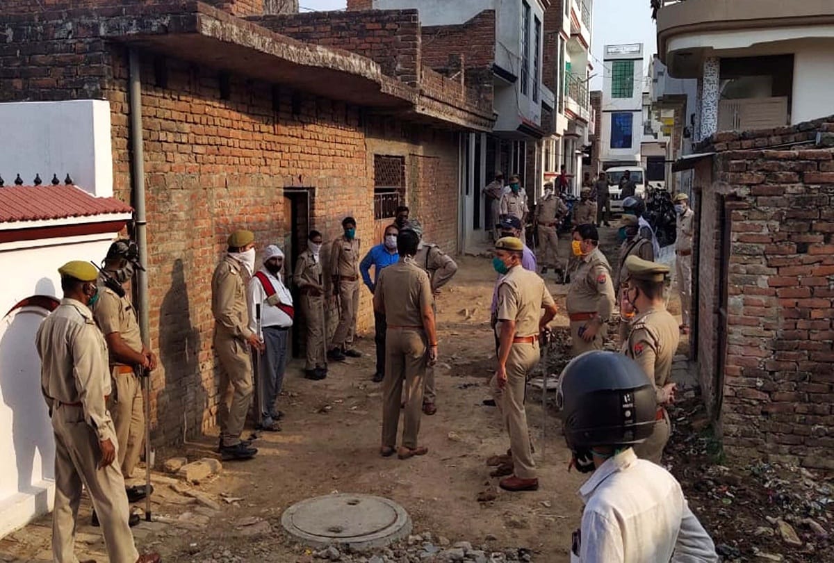 Prayagraj close to former MP Atiq Ahmad was running illegal slaughter house under the guise of dairy arrested