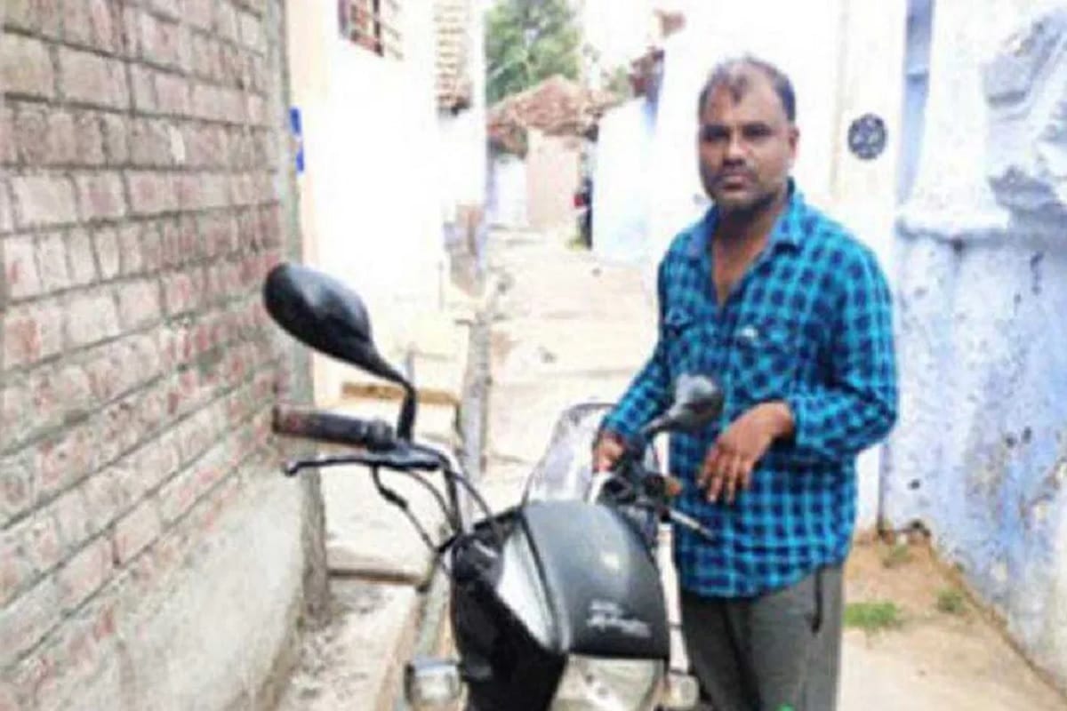 Coimbatore Tamil Nadu news in hindi : Man stole bike to take his wife and kid back to home and returned it on reaching home