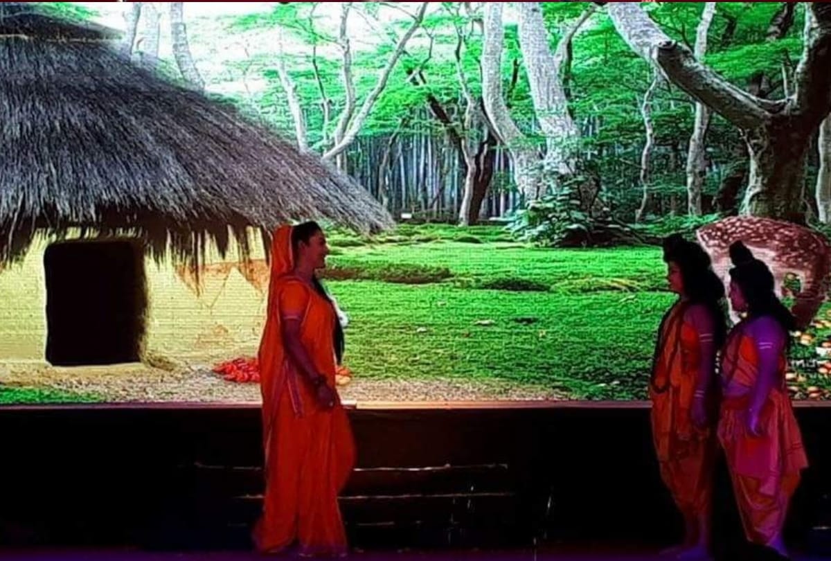 Speciel story of Theater Artist Y Shankar Murthy in Deoria