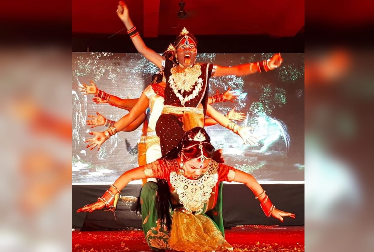 Speciel story of Theater Artist Y Shankar Murthy in Deoria