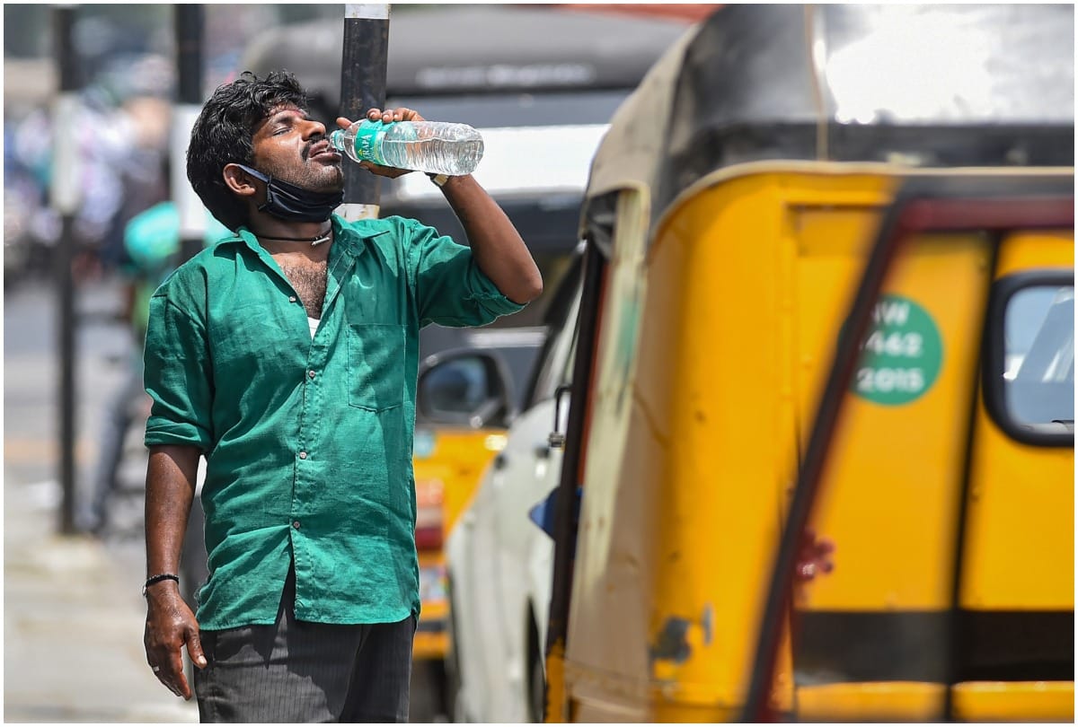 Country starts unlocking after two months peoples return to the Roads across the country Photos
