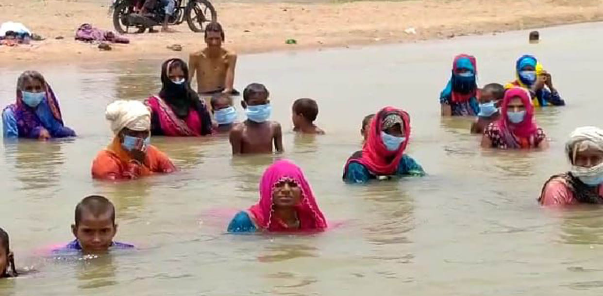 Water Satyagraha in Cane River against illegal mining