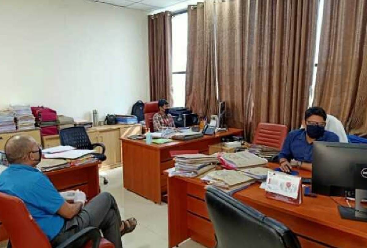 government offices opened with safety arrangements in lucknow