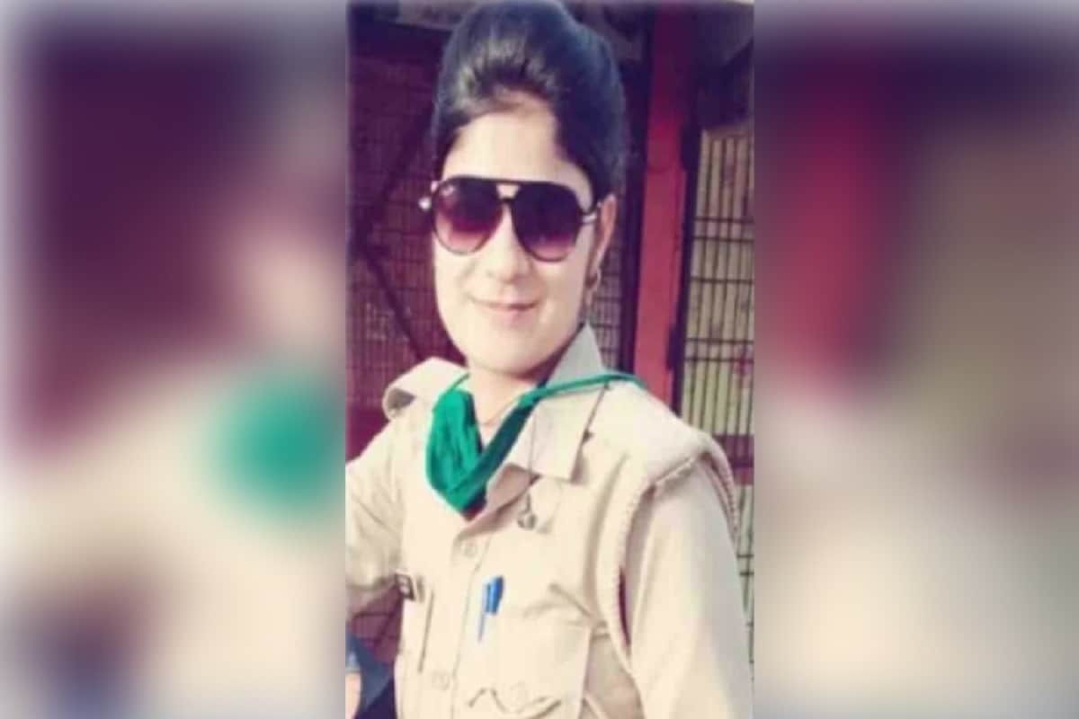 Female police constable hanged in auraiya, died due to suffocation