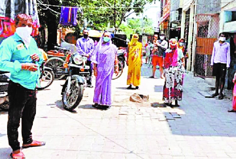 coronavirus, Bapudham colony Street Seal, People Facing Problems