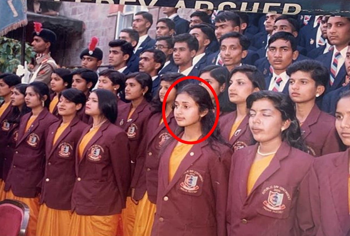 Television Actress Divyanka Tripathi Share her Throwback School Time Photos in NCC Dress
