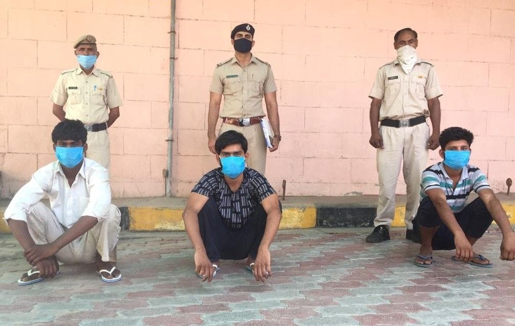 Property dealer kidnapped for not giving money.