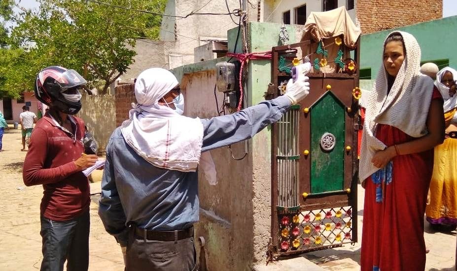 Hathras: Village Nagla Chaudhary declared a hot spot after a retired inspector was found infected