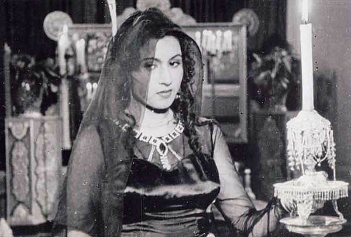 When Jaddanbai Appreciate Lata Mangeshkar For Her Song Aayega Aane Wala From Film Mahal