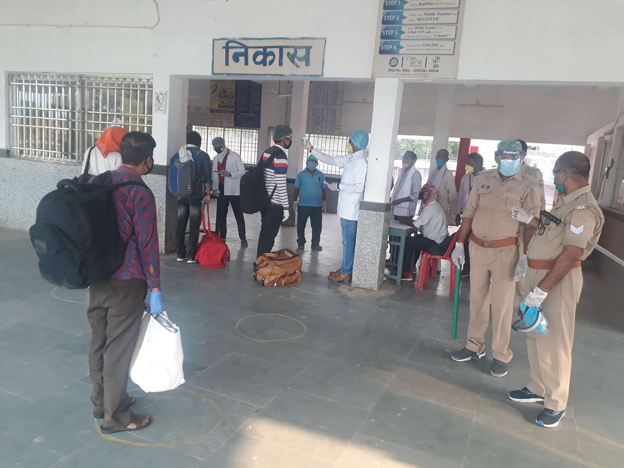 Investigation of seven passengers landed from Saryu-Yamuna Express