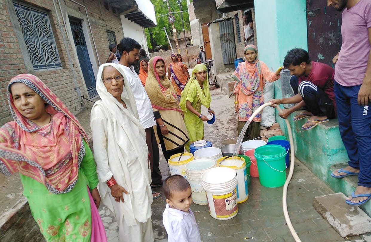 electricity cutoff from 72 hours in naibazar and bhadohi colonies