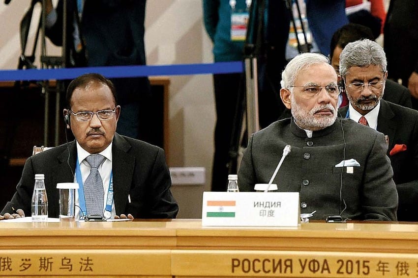 Chinese aircrafts fly near Ladakh, India keeps a close eye, Congress asks - why is Modi government silent