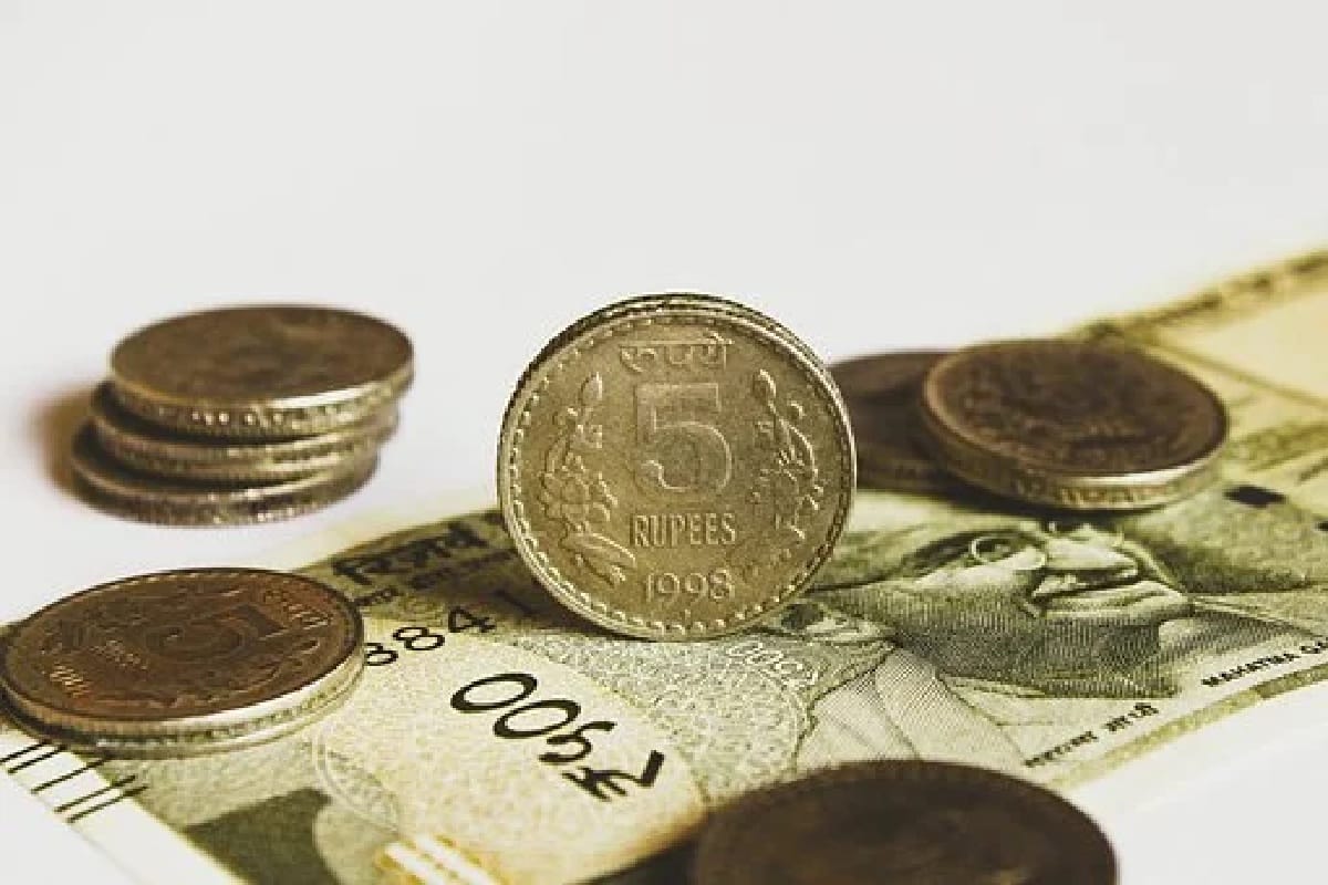Investment Tips : Is Pradhan Mantri Vaya Vandan Yojana Better Or fixed deposit Is Better