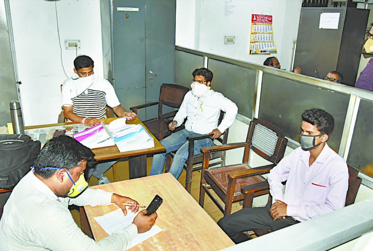 government offices opened with safety arrangements in lucknow