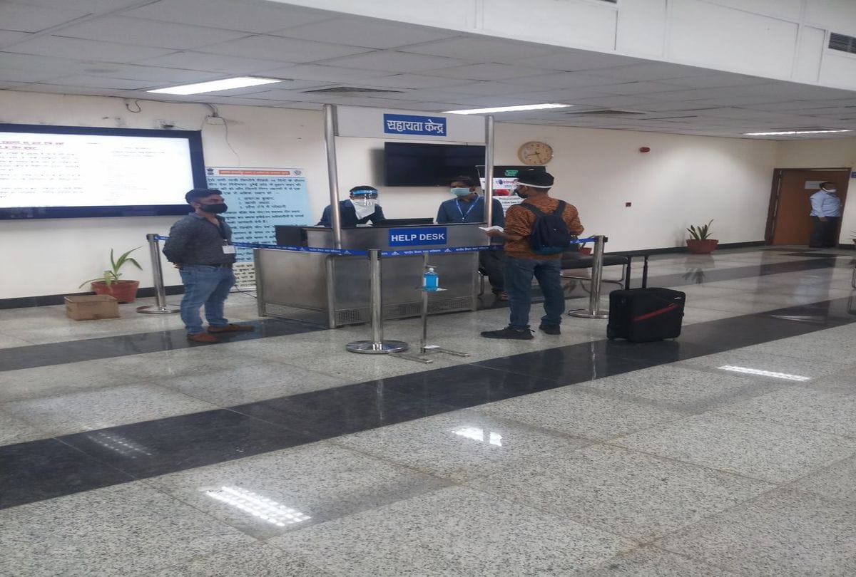 Seven Passengers Came From Jaipur To Agra By Domestic Flight