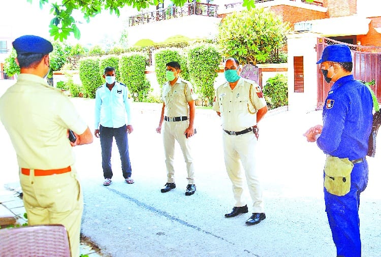 firing on liquor trader brother house, chandigarh police inquiry