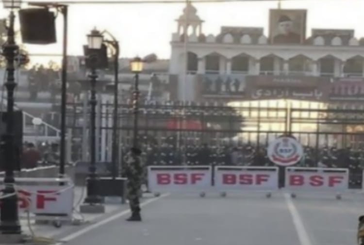 Two Pakistani officials returned to their homeland