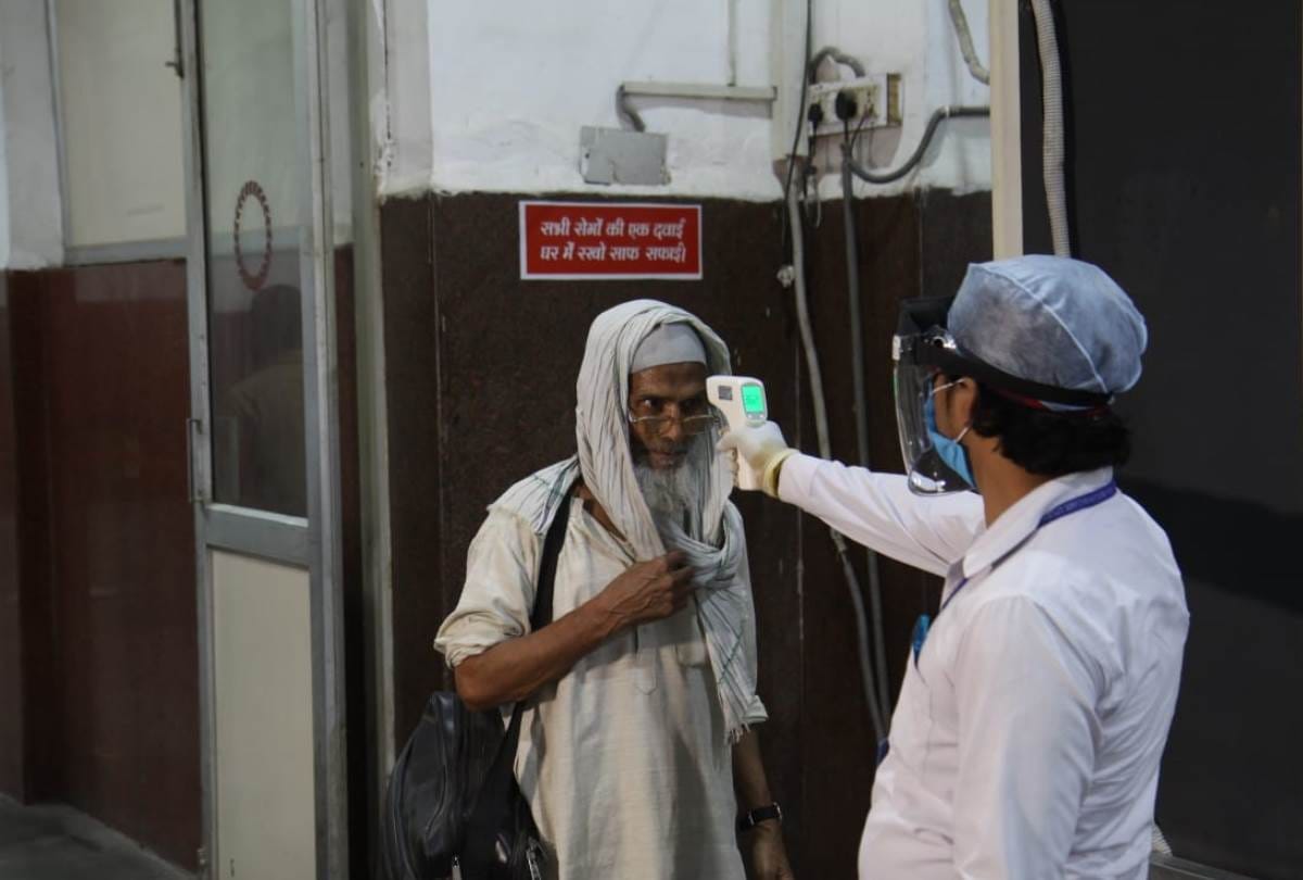 passengers travelled in Gomti, Pushpak and Lucknow Mail after lockdown