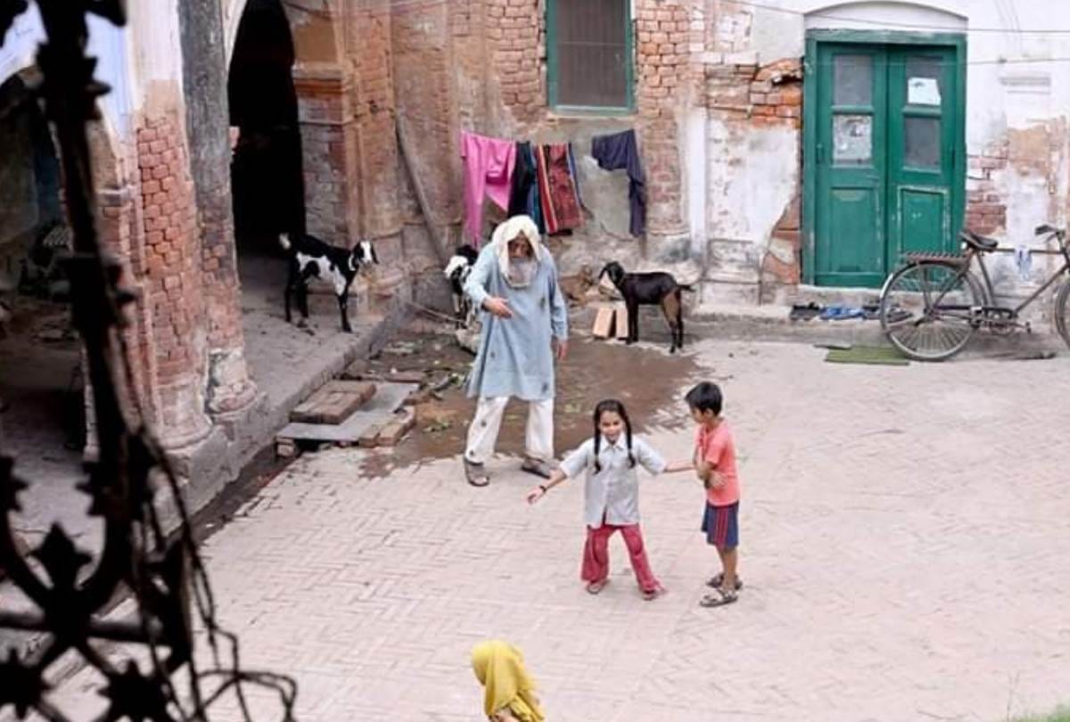 people of lucknow are eager to see the film Gulabo Sitabo.