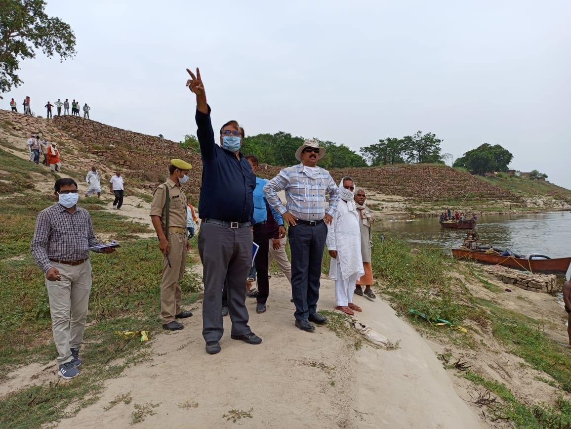 dm inspected bolder work in ghazipur