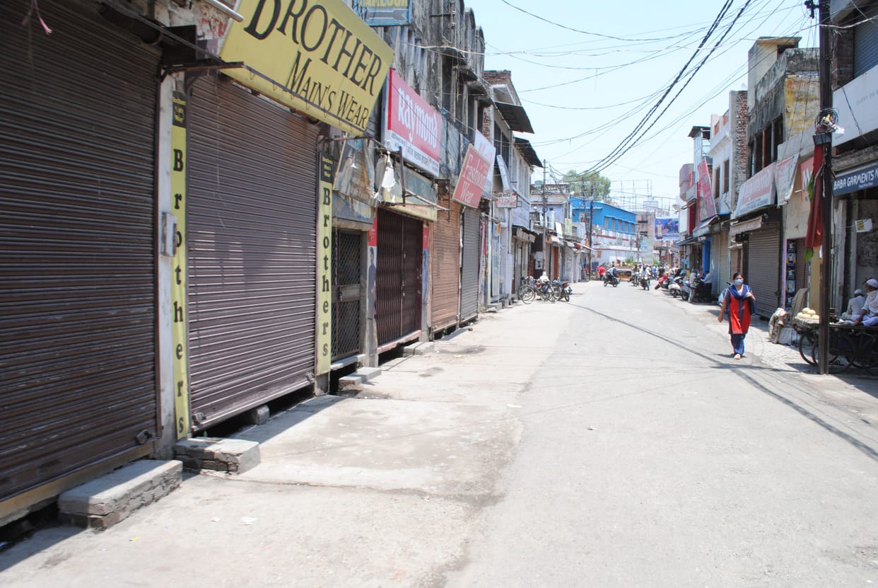 Administration closed the open market without schedule