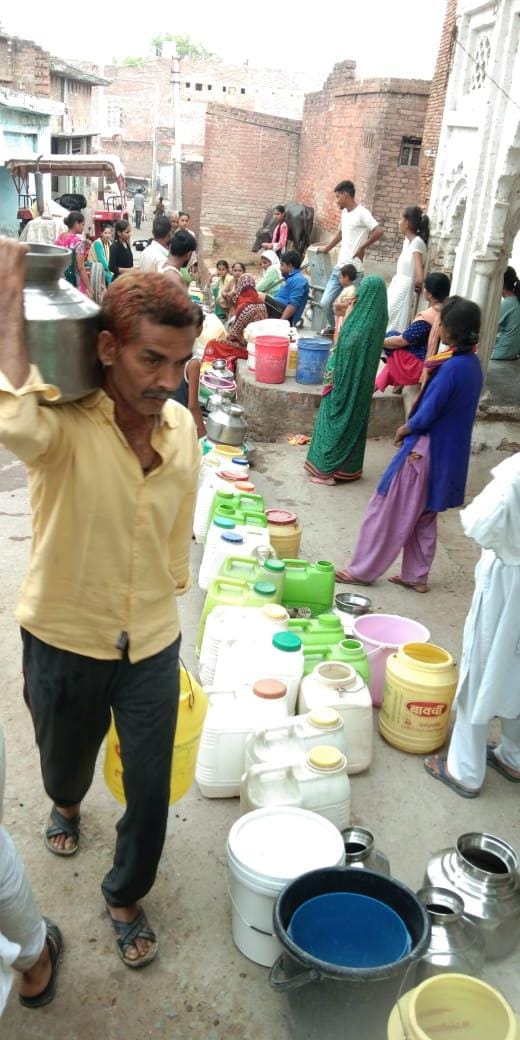 Both tube wells are bad, villagers are worried for water