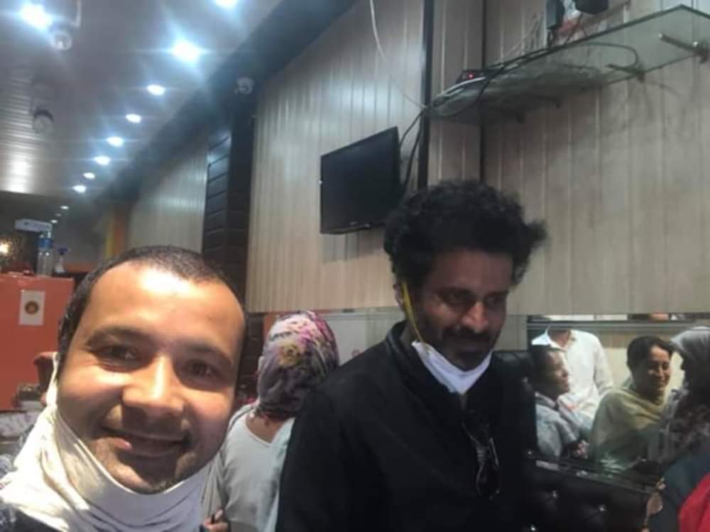 bollywood actor manoj bajpayee in almora, visit in market, public rush comes to see him