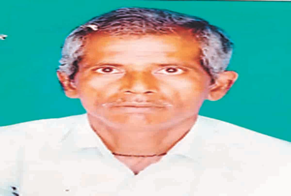 Old man's body found hanging from a tree by the pond