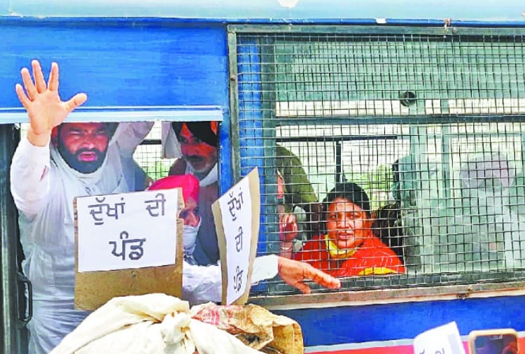 Aam Aadmi Party sit-in protest in Patiala of Punjab