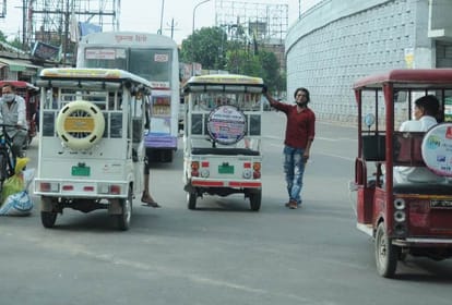 passengers increased in roadways buses, but city buses and autos remained empty