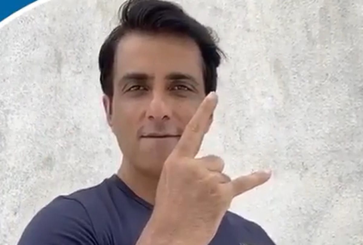 Sonu Sood has come for help a man girls education paid their admission fees
